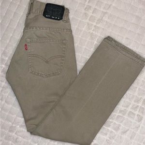 Y12 Levi’s 511 Slim 26 x 26. In excellent condition.
